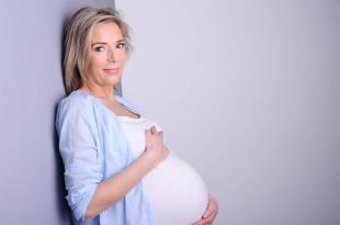 Signs of pregnancy at 50