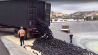 Un réservoir de Los Angeles recouvert de millions de ballons noirs